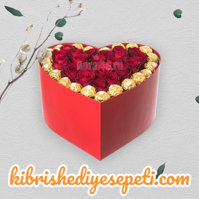 Kalpte 21 Kırmızı Gül ve 21 Çikolata Kalpte 21 Kırmızı Gül ve 21 Çikolata