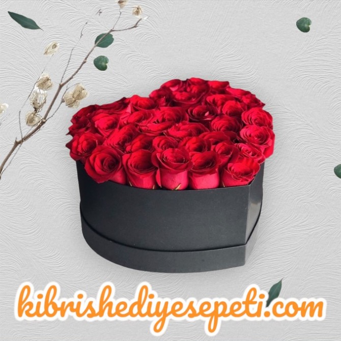 Kalpte 23 Kırmızı Gül Kalpte 23 Kırmızı Gül