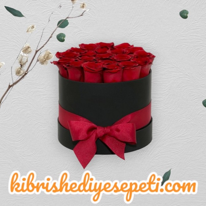 Kutuda 21 Kırmızı Gül Kutuda 21 Kırmızı Gül