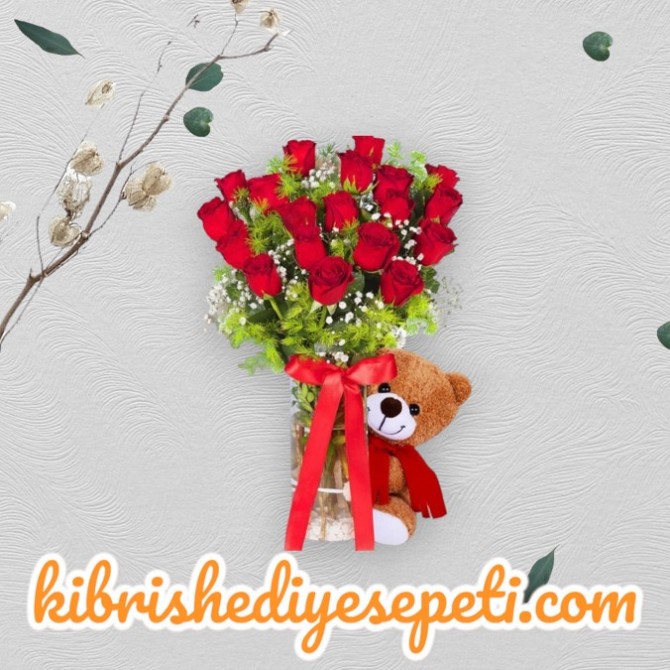 Vazoda 19 Kırmızı Gül Ve Ayıcık Vazoda 19 Kırmızı Gül Ve Ayıcık