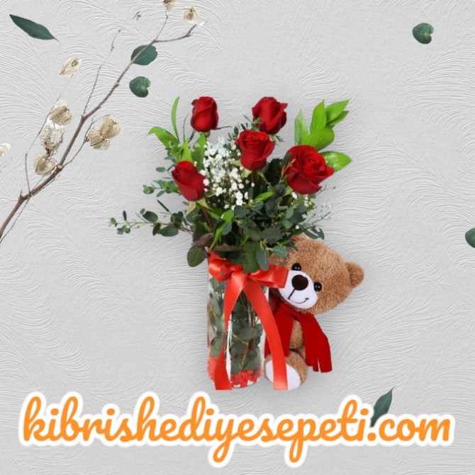 Vazoda 5 Kırmızı Gül Ayıcık Vazoda 5 Kırmızı Gül Ayıcık