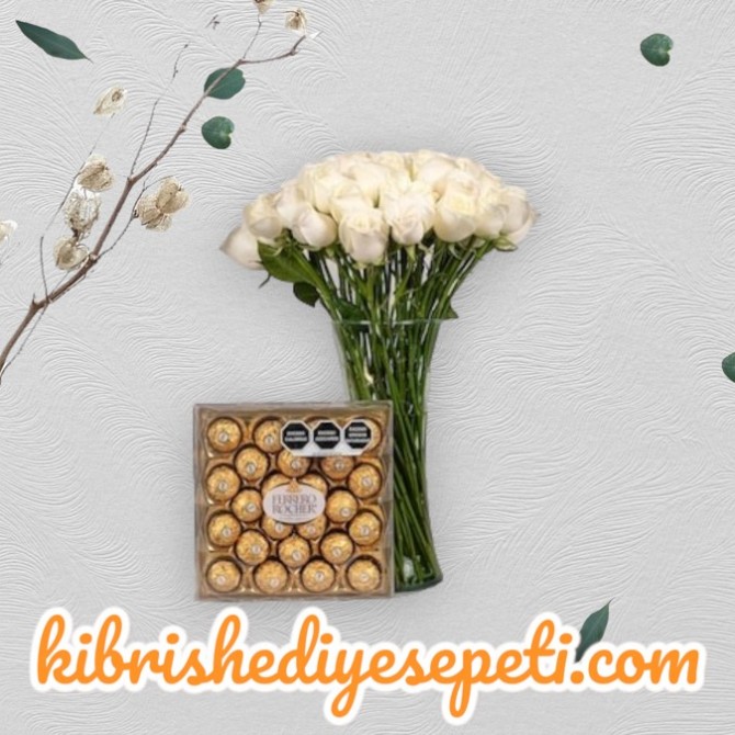 Vazoda 15 Beyaz Gül ve Çikolata Vazoda 15 Beyaz Gül ve Çikolata