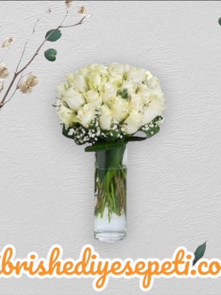 33 Beyaz Gül Vazosu