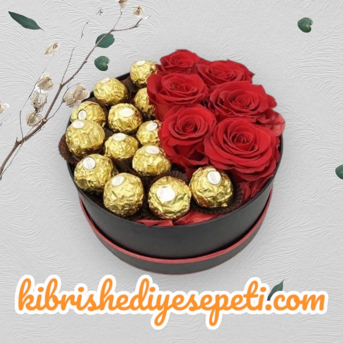 Kutuda 6 Gül ve 13 Çikolata Kutuda 6 Gül ve 13 Çikolata