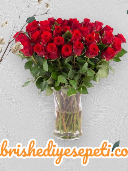 40 Kırmızı Gül Vazosu